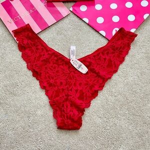 Rare NWT L Victoria’s Secret Very Sexy red Lace brazilian Thong Panties VS large